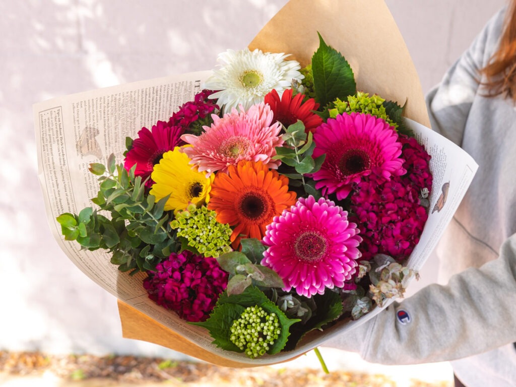 Gerbera bouquet deals